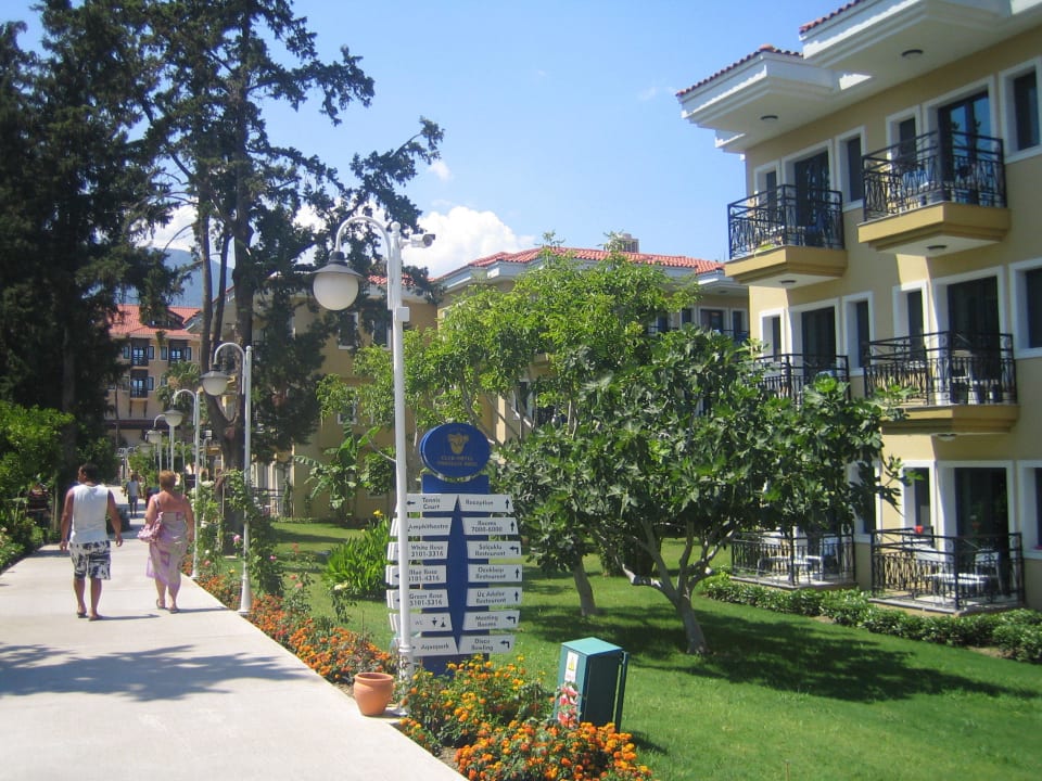 Zadospodarowanie zieleni na terenie hotelu Club Hotel Phaselis Rose