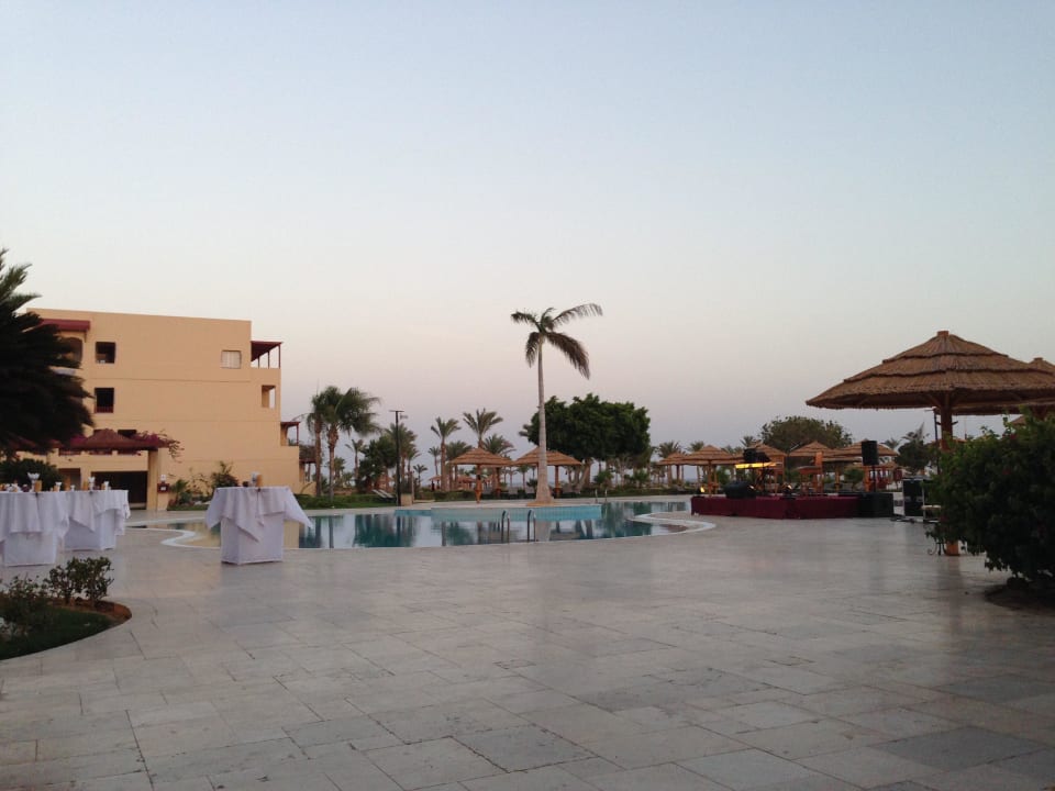 Abendstimmung am Pool ROBINSON SOMA BAY