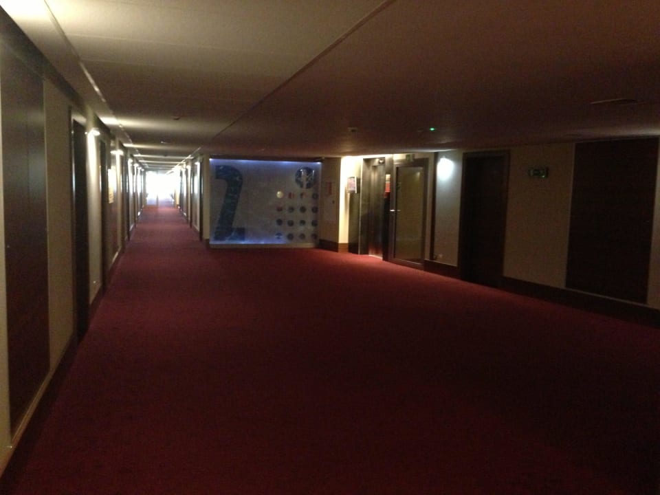 Vor den Fahrstühlen Hotel Aquarius Spa