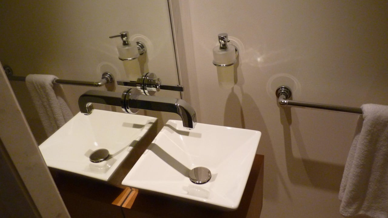 Separates Waschbecken im Bad Park Hyatt Abu Dhabi Hotel and Villas