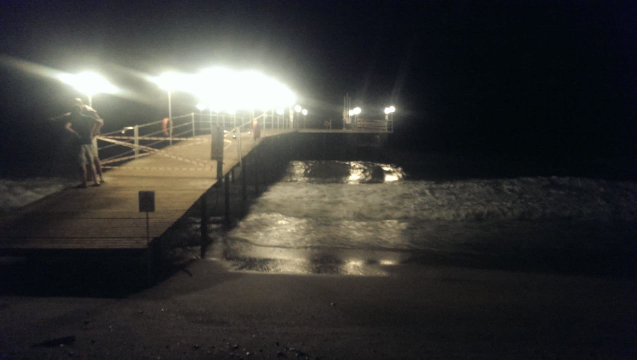 Steg bei Nacht Sunis Elita Beach Resort & Spa