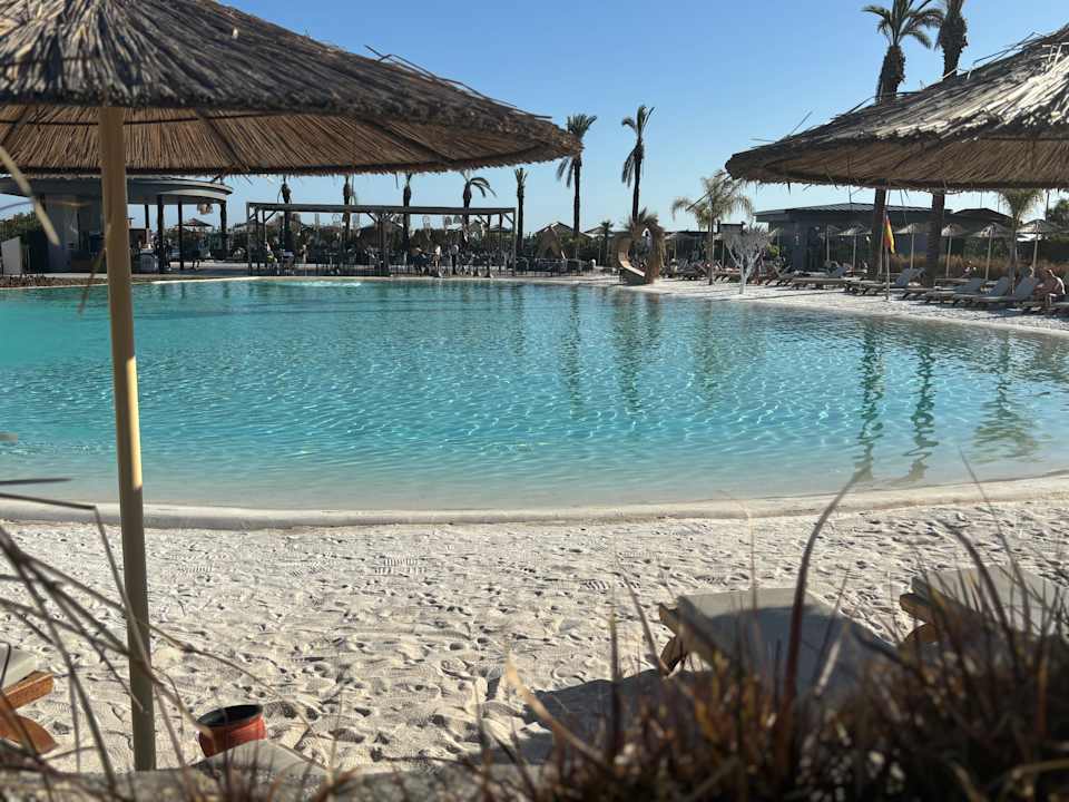 Pool Lago Hotel