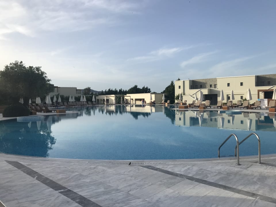 Pool SENTIDO Port Royal Villas & Spa