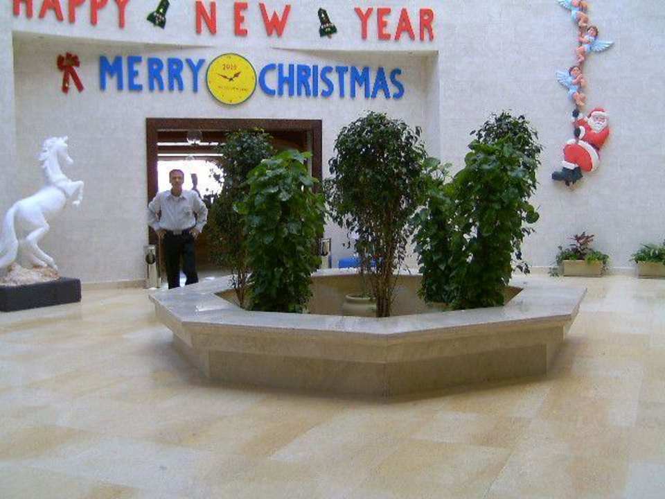Eingang Hauptrestaurant Tirana Aqua Park Resort