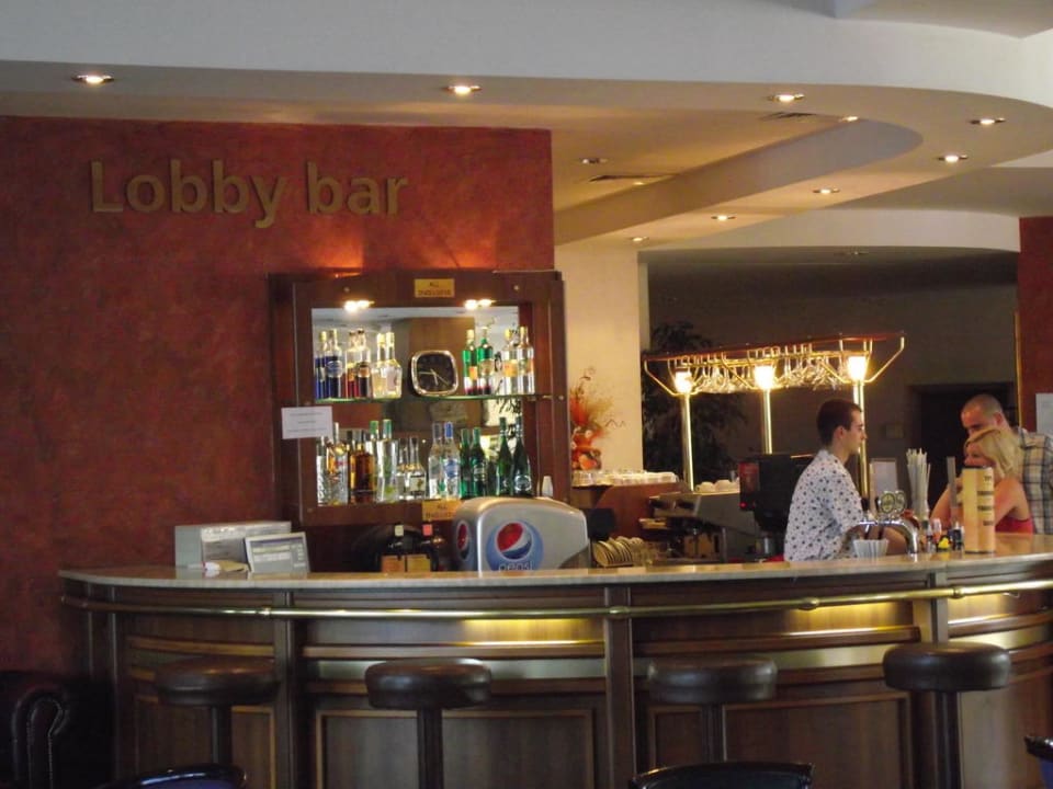 Lobby Bar Hotel Tiara Beach