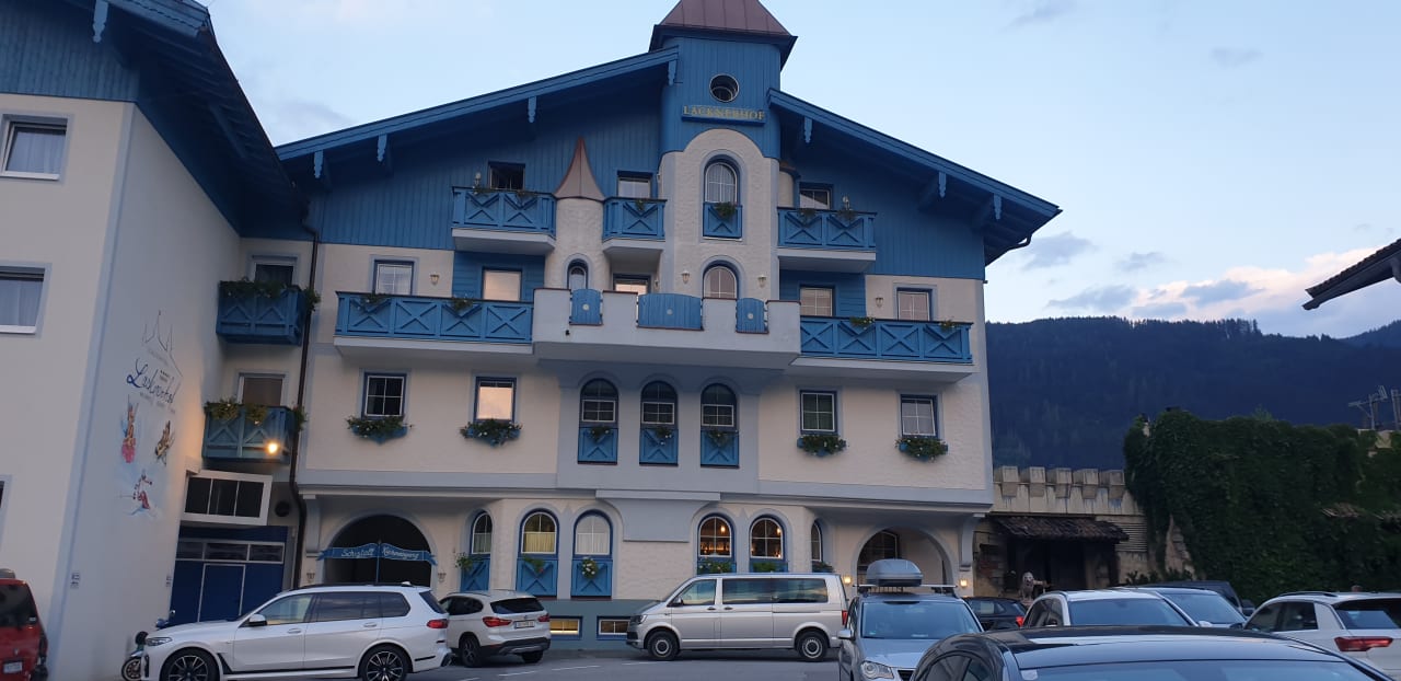 Außenansicht Schlosshotel Lacknerhof