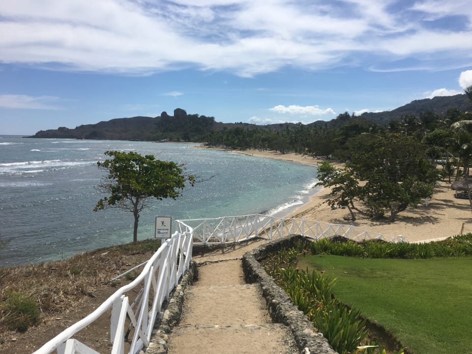 Strand Playabachata Hotel