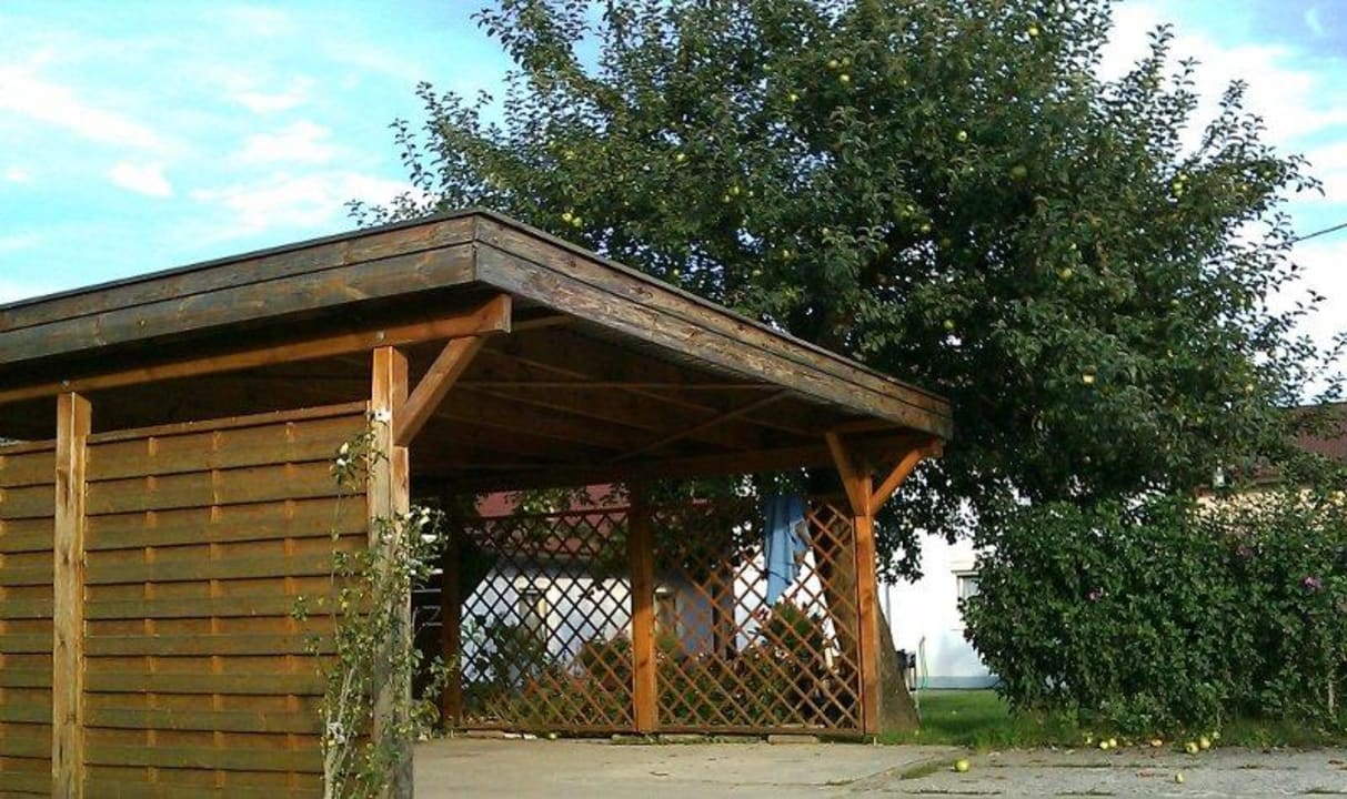 Unterstellplatz für Ihr Fahrzeug Ferienwohnung Faaker See Spitzer Harald