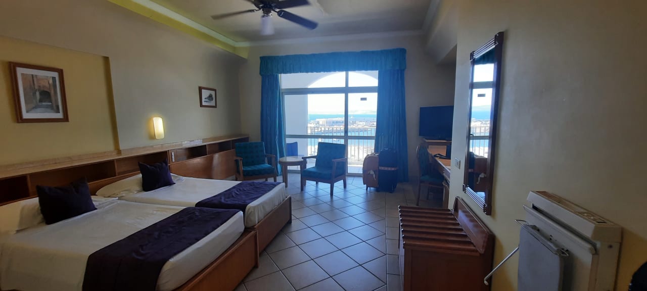 Zimmer Paradise Bay Resort Hotel