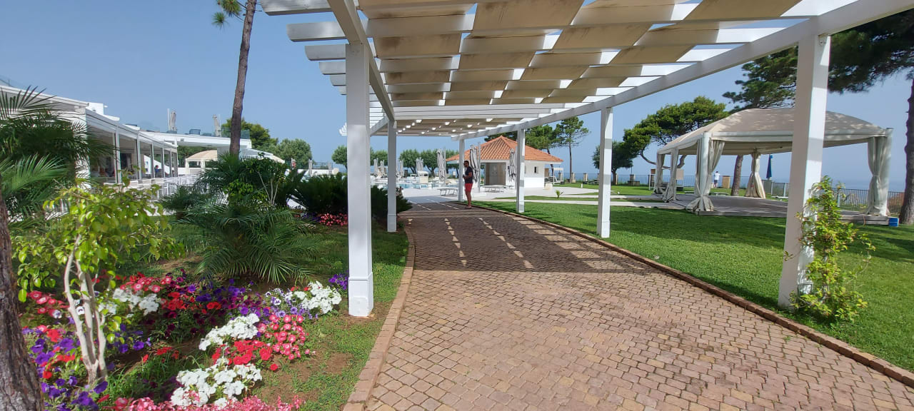 Gartenanlage TUI BLUE Tropea