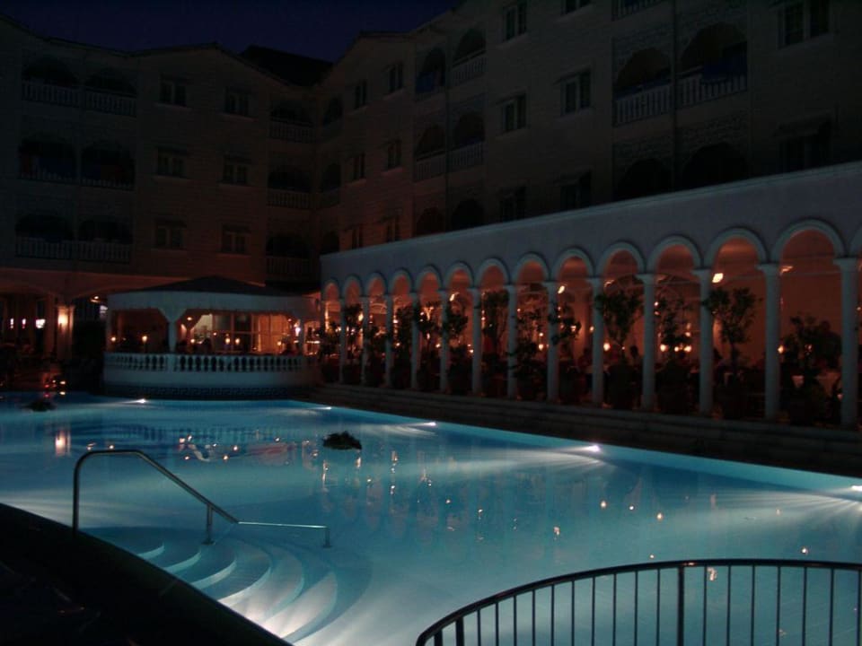 Poolbereich bei Nacht Pasha's Princess by Werde Hotels- Adults only ( +16 )