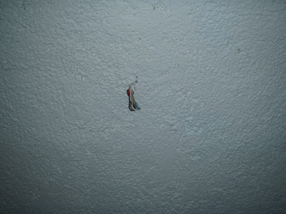 Fehlende Lampe über Kasten Grecotel LUXME Daphnila Bay