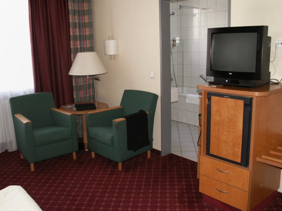 Sitzecke von Zimmer 107 Garner Hotel Hamburg - Wandsbek Marktplatz