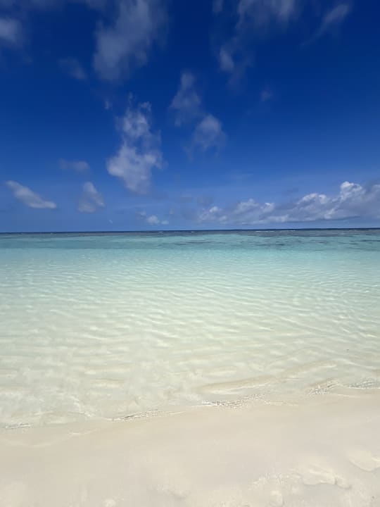 Strand Ahiva Village