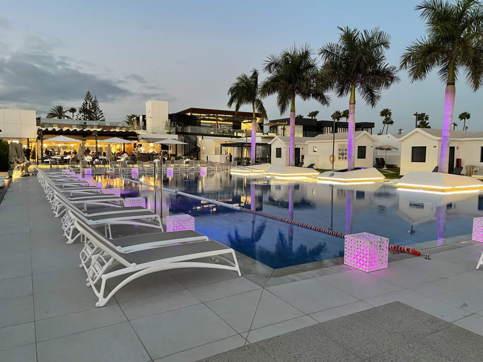 Pool Club Maspalomas Suites & SPA