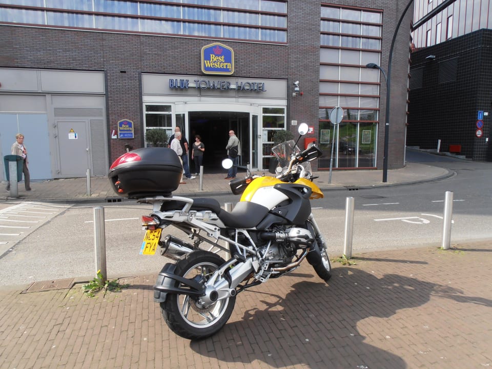 Unscheinbar, aber zu finden XO Hotels Blue Tower