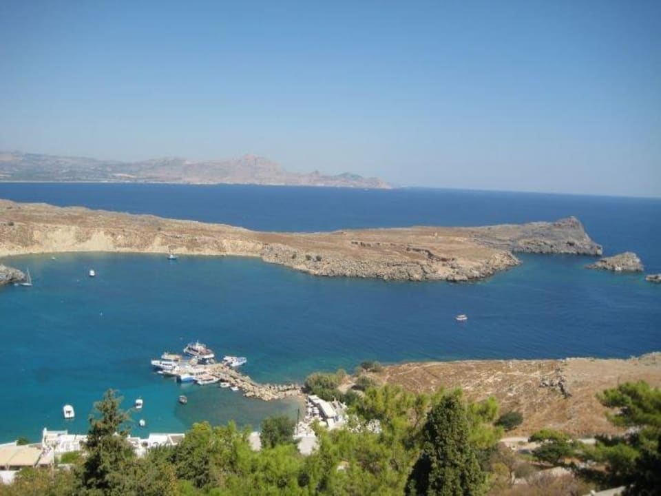 Blick auf die Bucht von Lindos Lindos Mare, Seaside Hotel