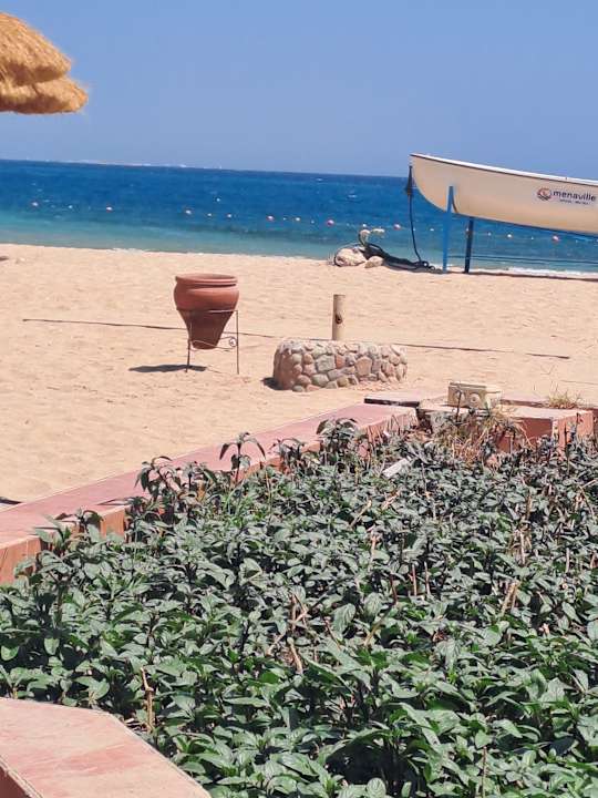 Strand Menaville Safaga