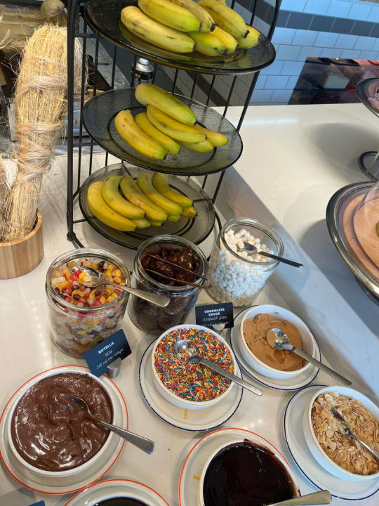 Gastro The WB Abu Dhabi, Curio Collection By Hilton