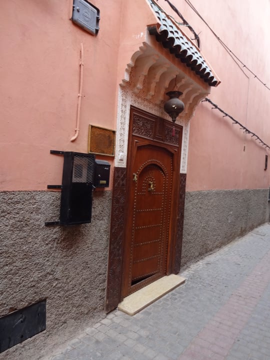 Eingang zum RIAD VIVA und Eintritt in ein tolles Hotel Hotel Riad Viva