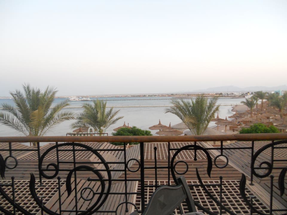Beim Essen... Beach Albatros Resort
