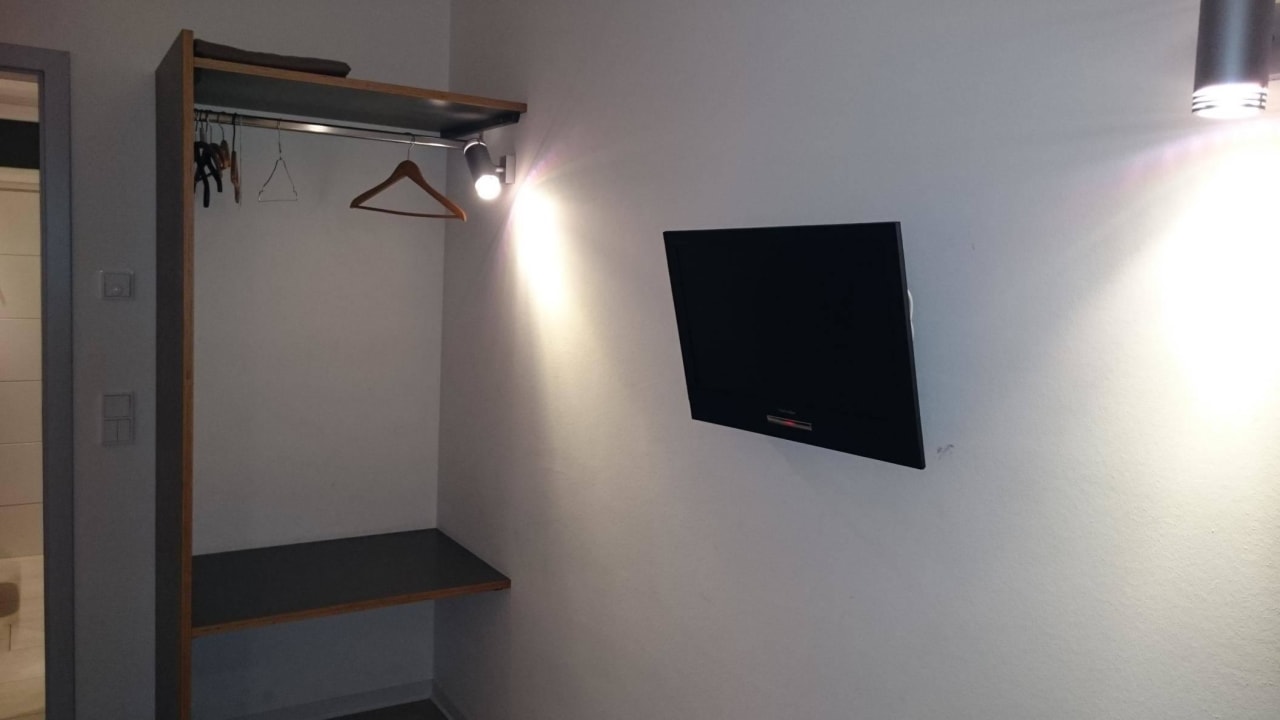 Offener Schrank  Arena HOTEL Waldshut