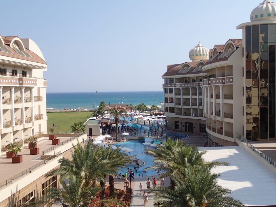 Blick vom Haupthaus Kirman Belazur Resort & Spa