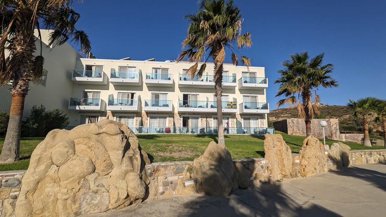 Außenansicht Grand Blue Beach Hotel