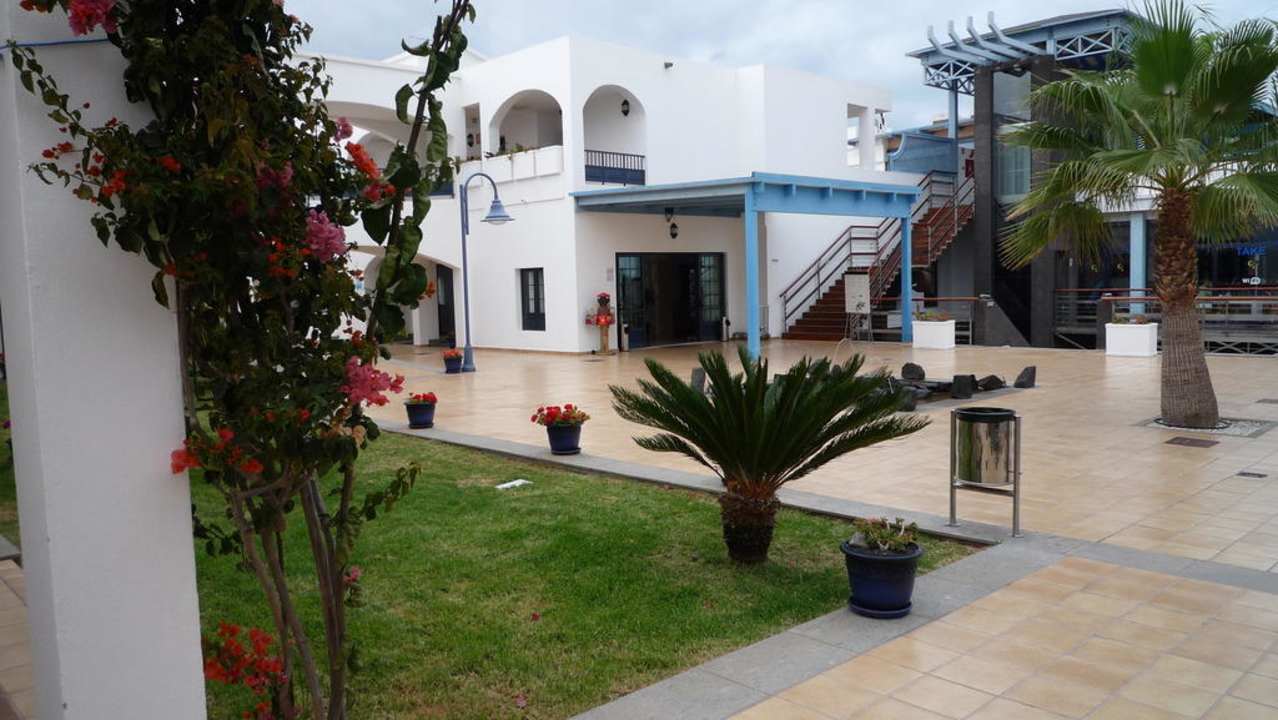Blick auf die Rezeption  HD Apartamentos Pueblo Marinero