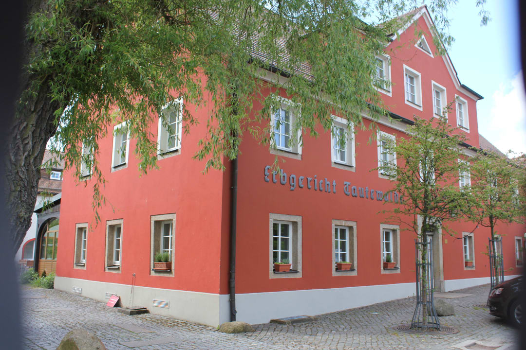 Blick vom Parkplatz Landidyll Hotel Erbgericht Tautewalde