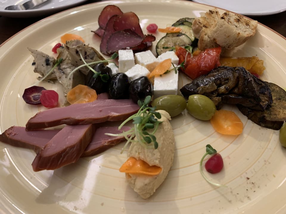 Gastro Grand Poet Hotel by Semarah