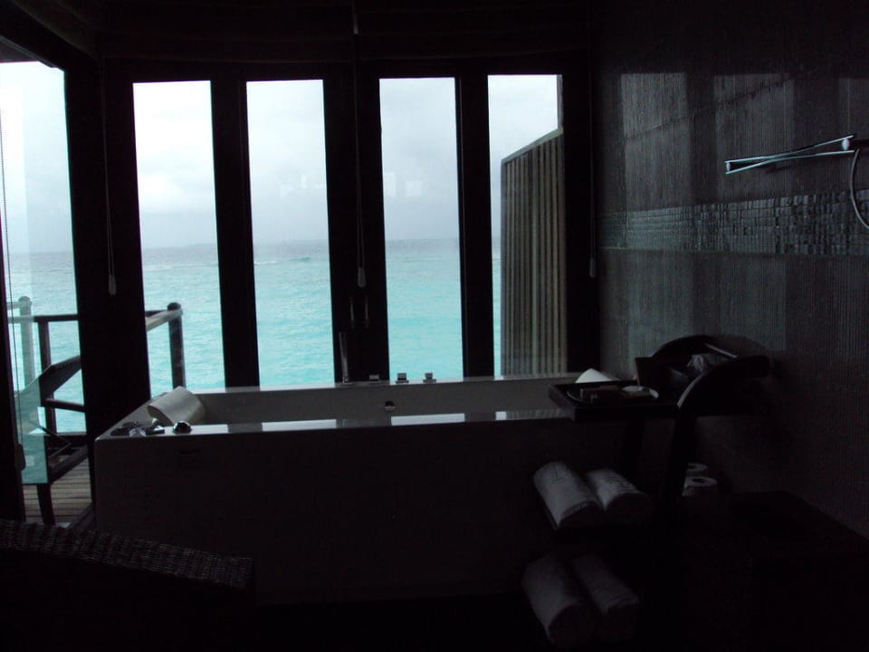 Bathroom in the Villa Sun Siyam Iru Fushi