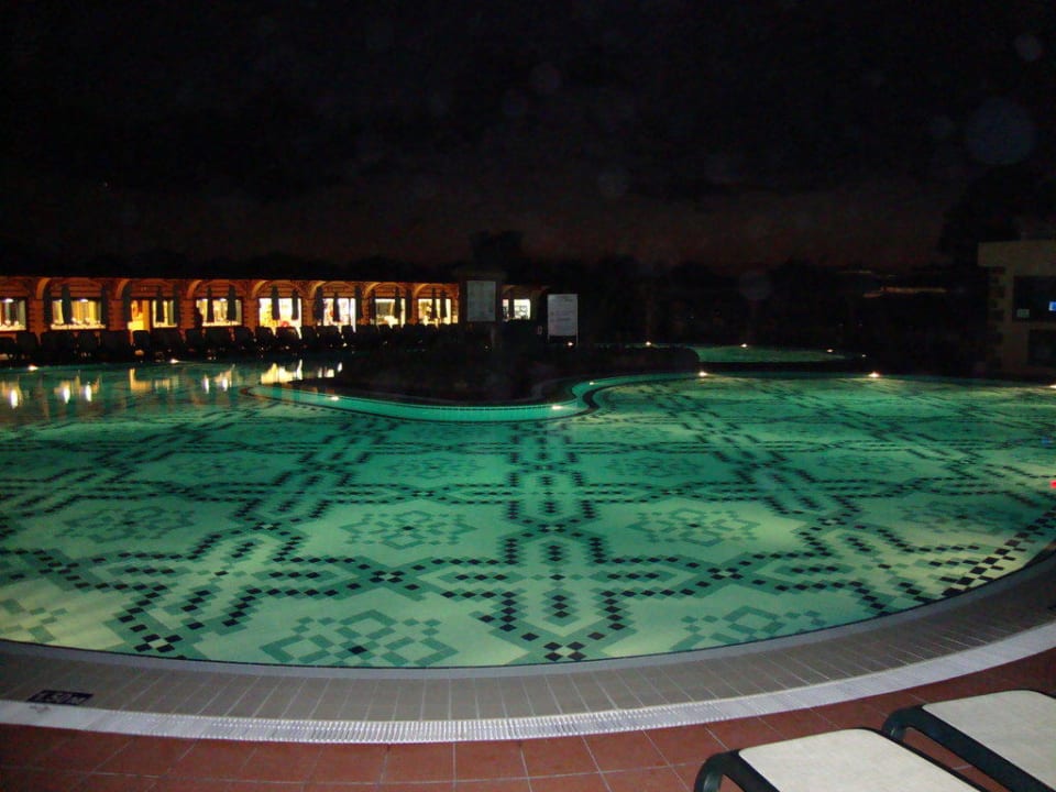 Pool am Abend Ali Bey Club