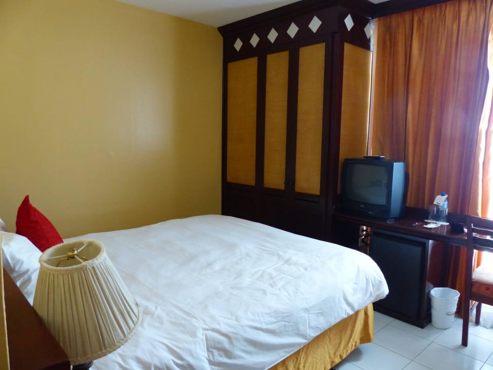 Mit Blick auf Schrank  Novus Plaza Hodelpa