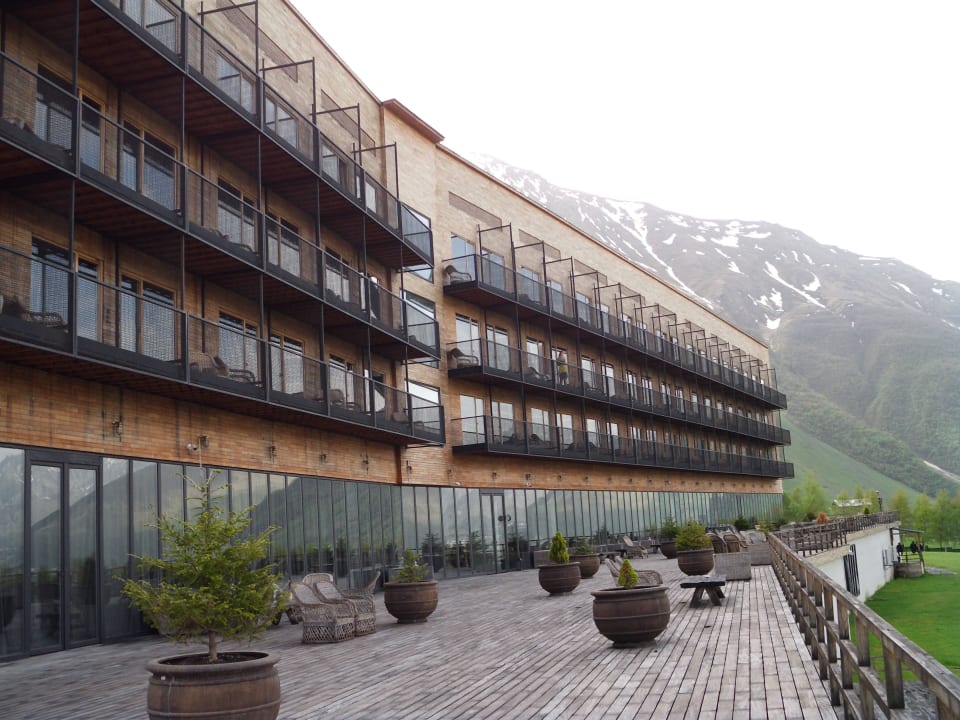 Außenansicht Hotel Kazbegi