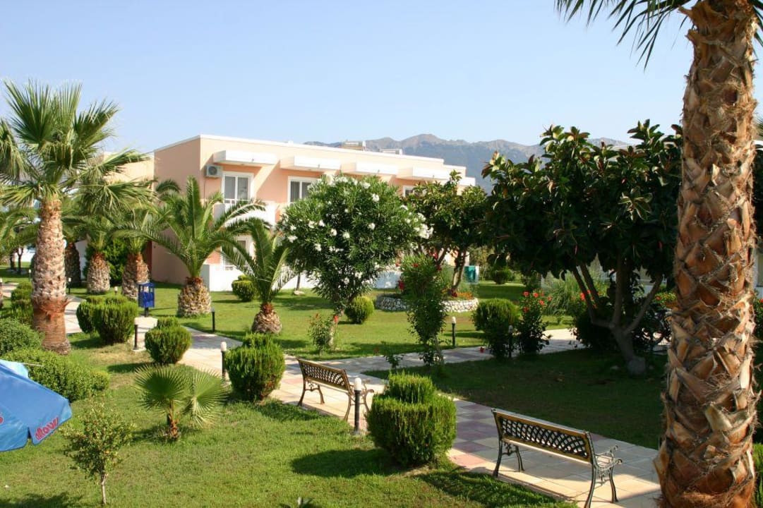 Grünanlage vom Hotel Corali Corali Hotel