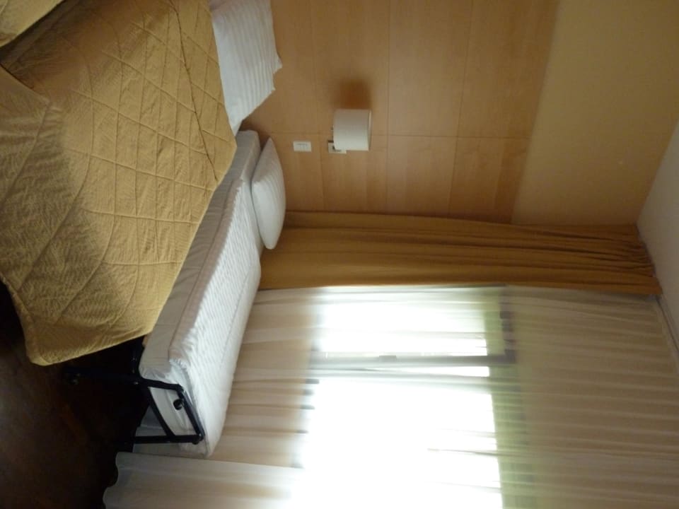 Doppelzimmer mit Zusatzbett Four Points by Sheraton Hotel Ljubljana Mons