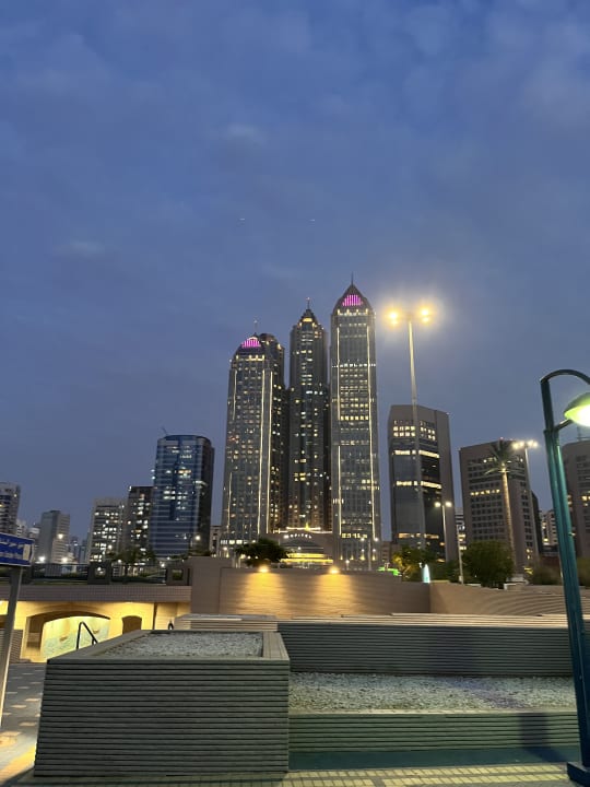Außenansicht Sofitel Abu Dhabi Corniche