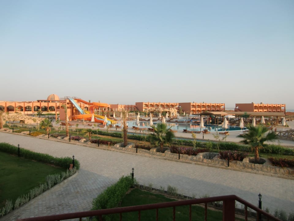 Mit großer Poolanlage Three Corners Happy Life Beach Resort