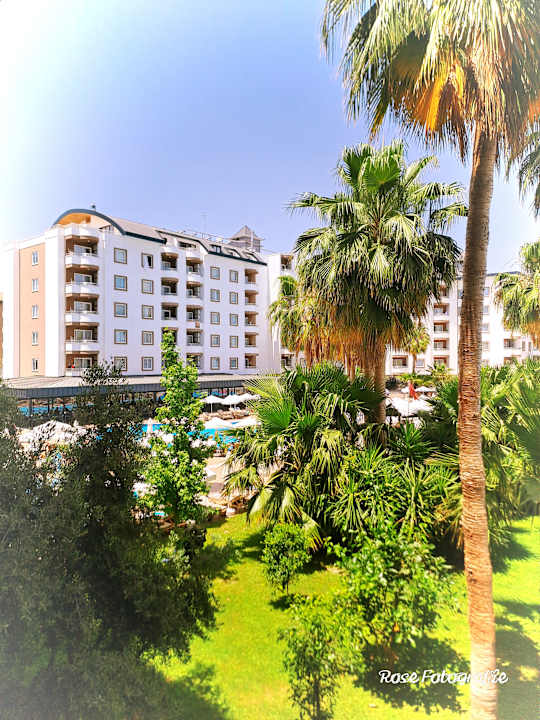 Außenansicht Hotel Royal Garden Beach