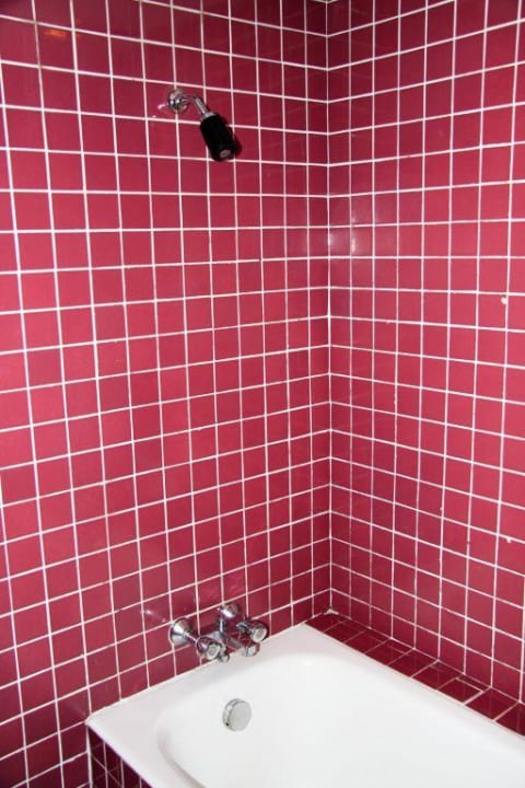 Badezimmer mit Duschwanne Hotel The Empress