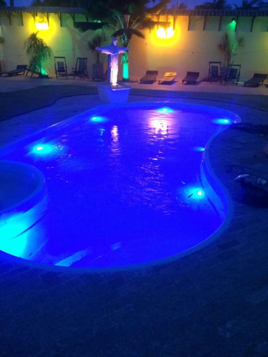 Pool SwissHotel International