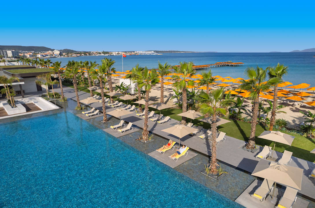 Pool Swissotel Resort And Spa Cesme	