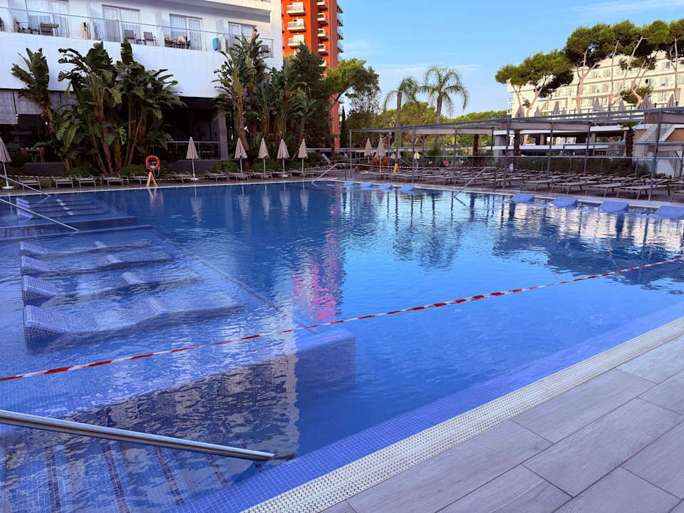 Pool Hotel Riu Playa Park