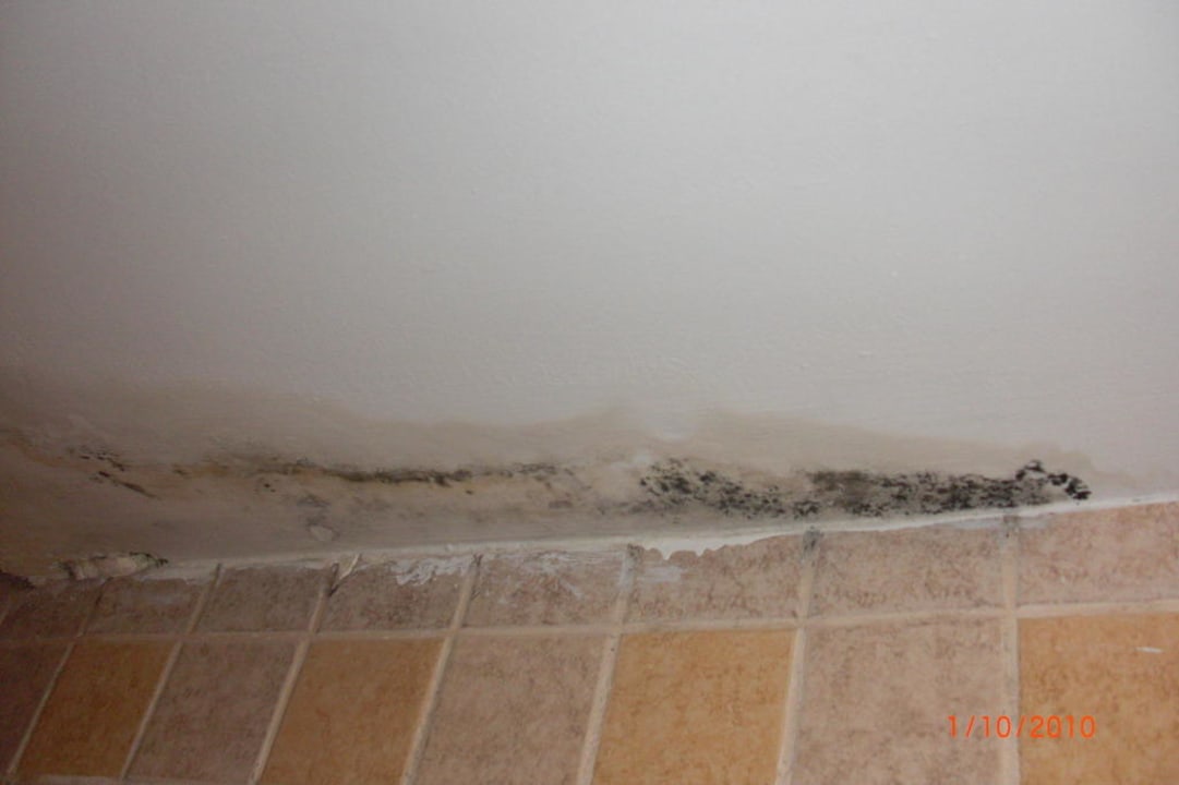 Schimmel in der Dusche VONRESORT Golden Beach