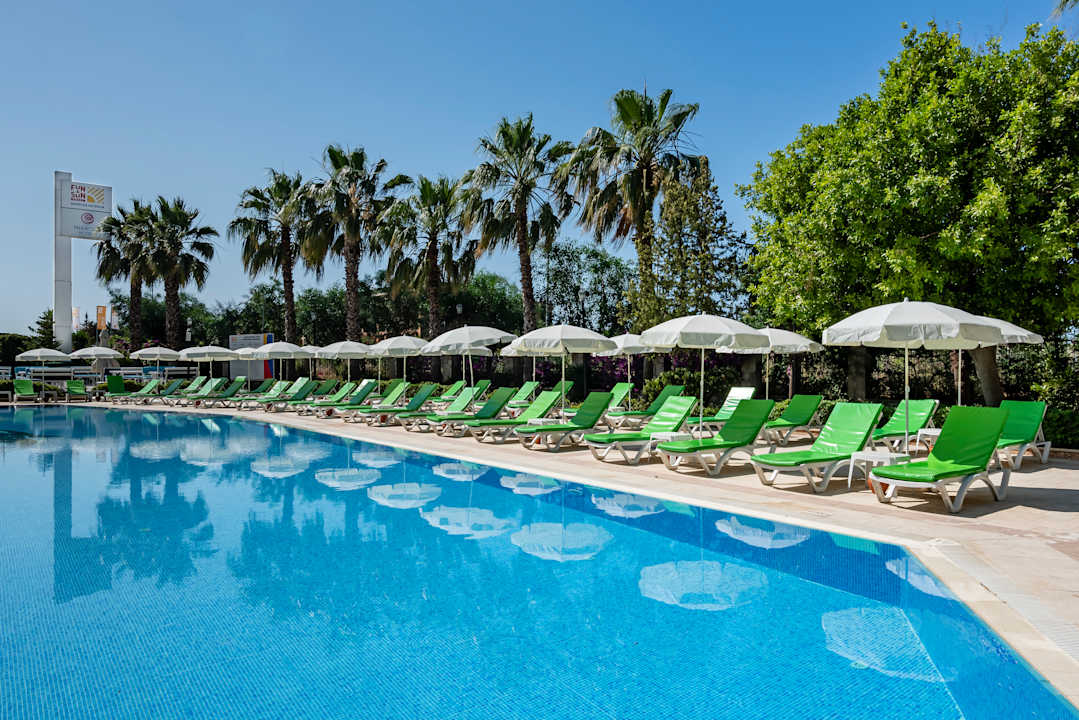 Pool Miarosa Incekum Beach