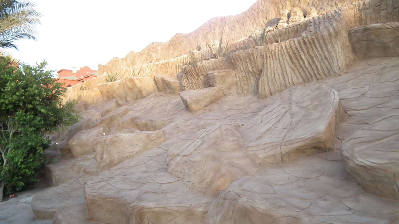 Widok przy basenie Pickalbatros Alf Leila Wa Leila Resort - Neverland Hurghada