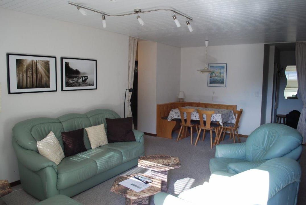 Wohnzimmer  Ferienwohnung Tschal Leukerbad 33