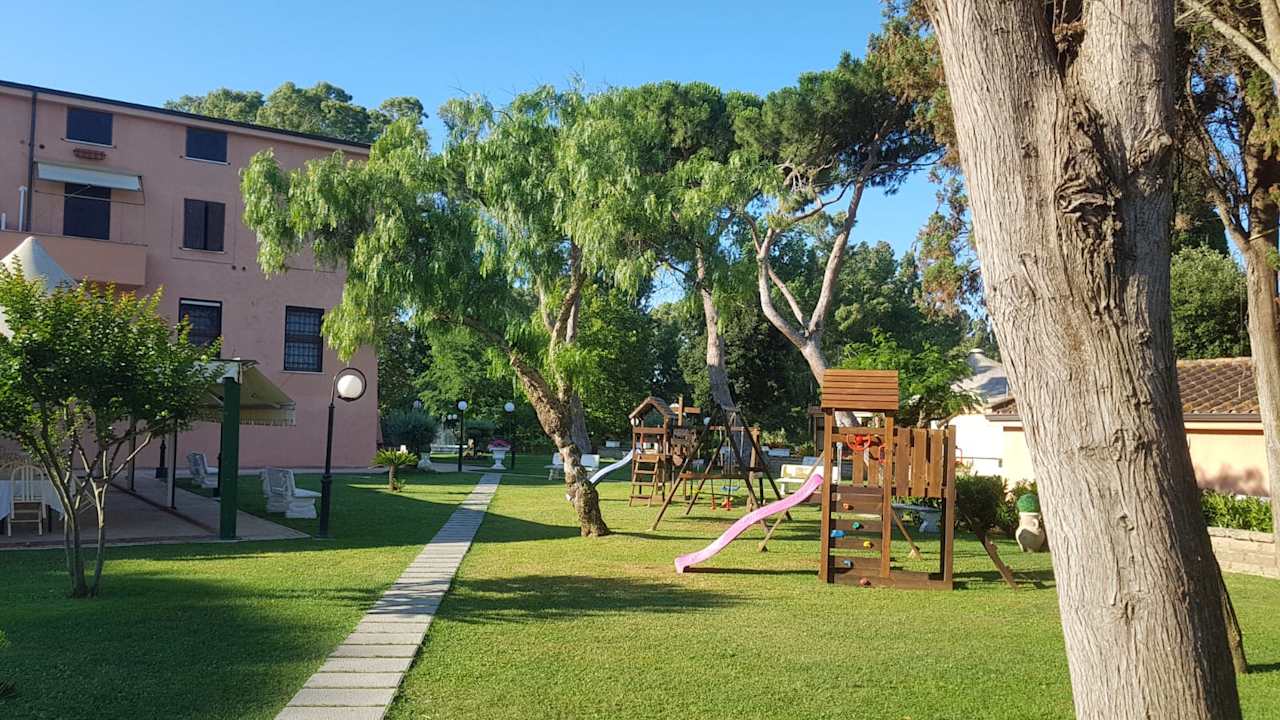Gartenanlage Hotel La Pineta Dei Liberti
