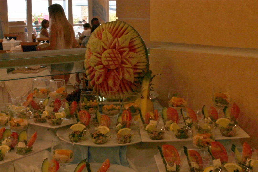 Reichhaltiges Büffet Mitsis Rodos Village